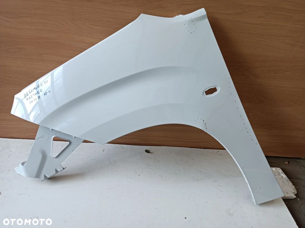 BERLINGO IV PEUGEOT PARTNER RIFTER 18- BŁOTNIK LEWY PRZÓD