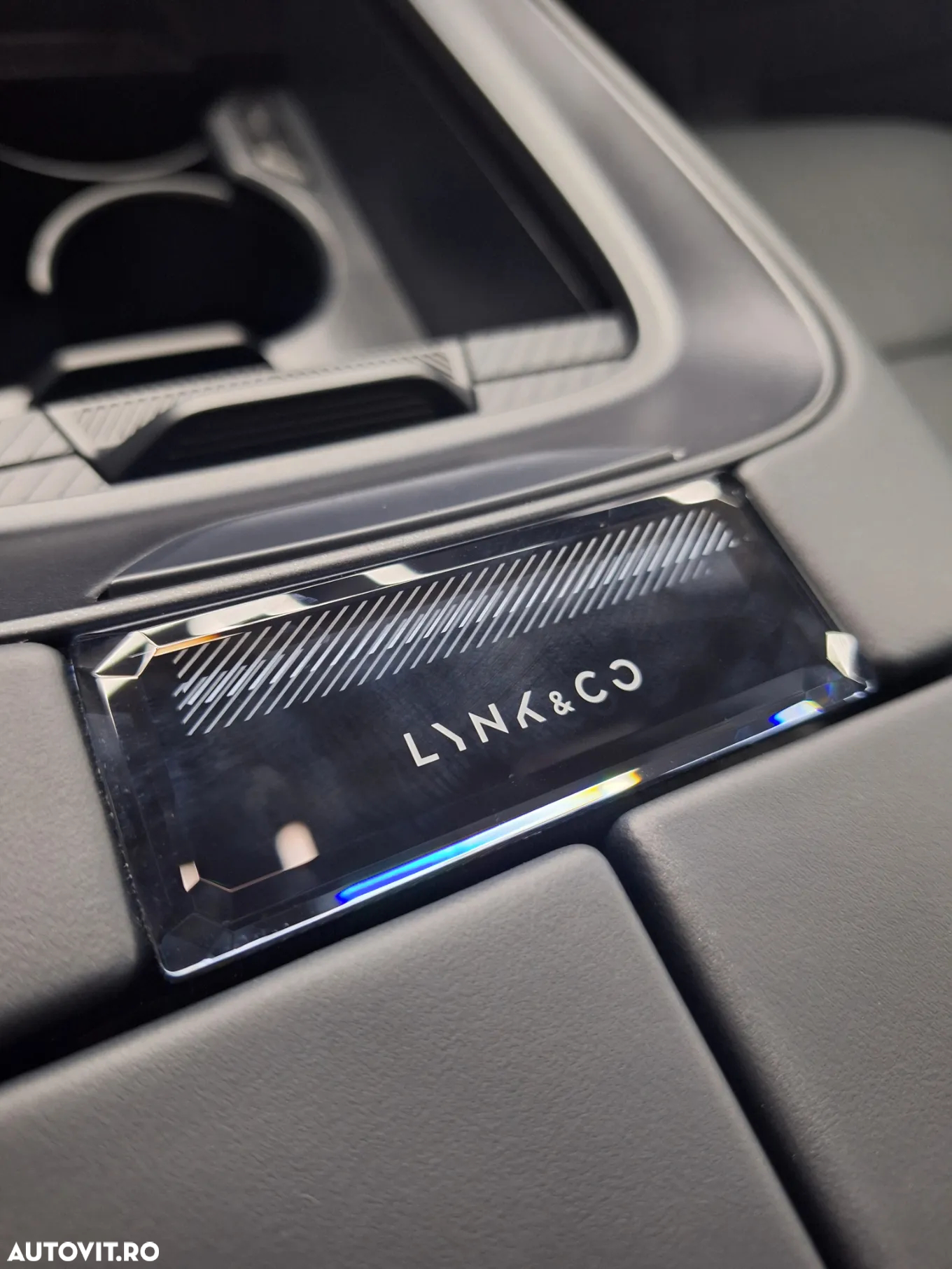 Lynk&Co 08 - 20