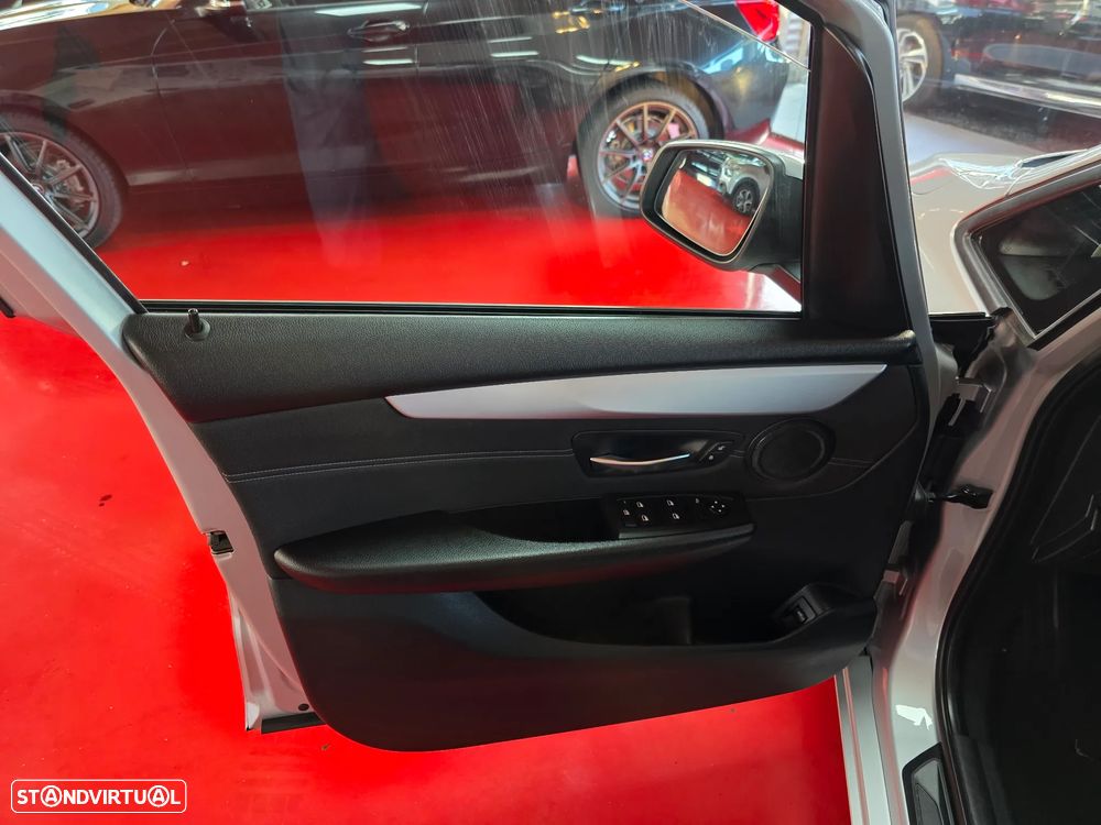 BMW 216 Gran Tourer d Sport Line - 11