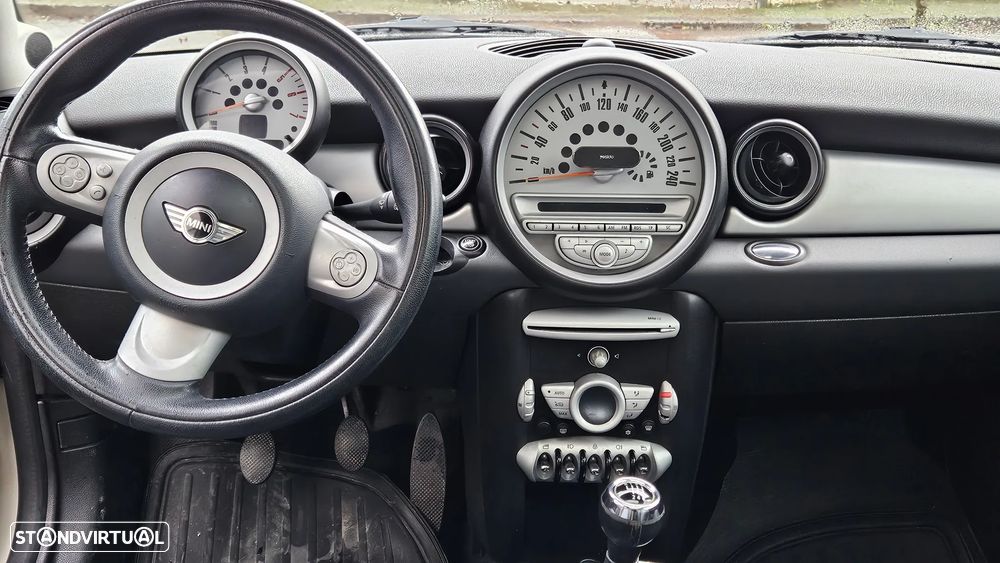 MINI Clubman Cooper D - 7