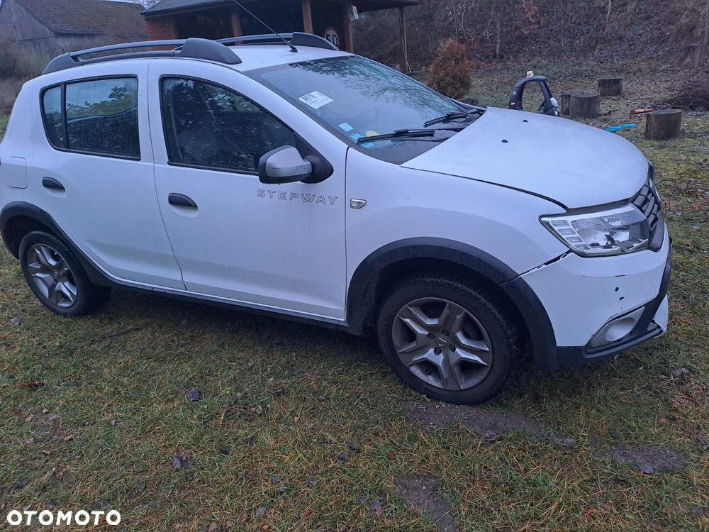 Dacia Sandero Stepway Blue dCi 95 Essential - 2