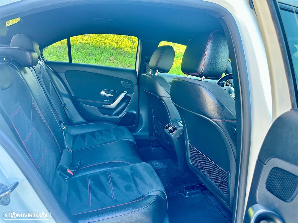 Mercedes-Benz A 180 Limousine d 7G-DCT AMG Line - 33