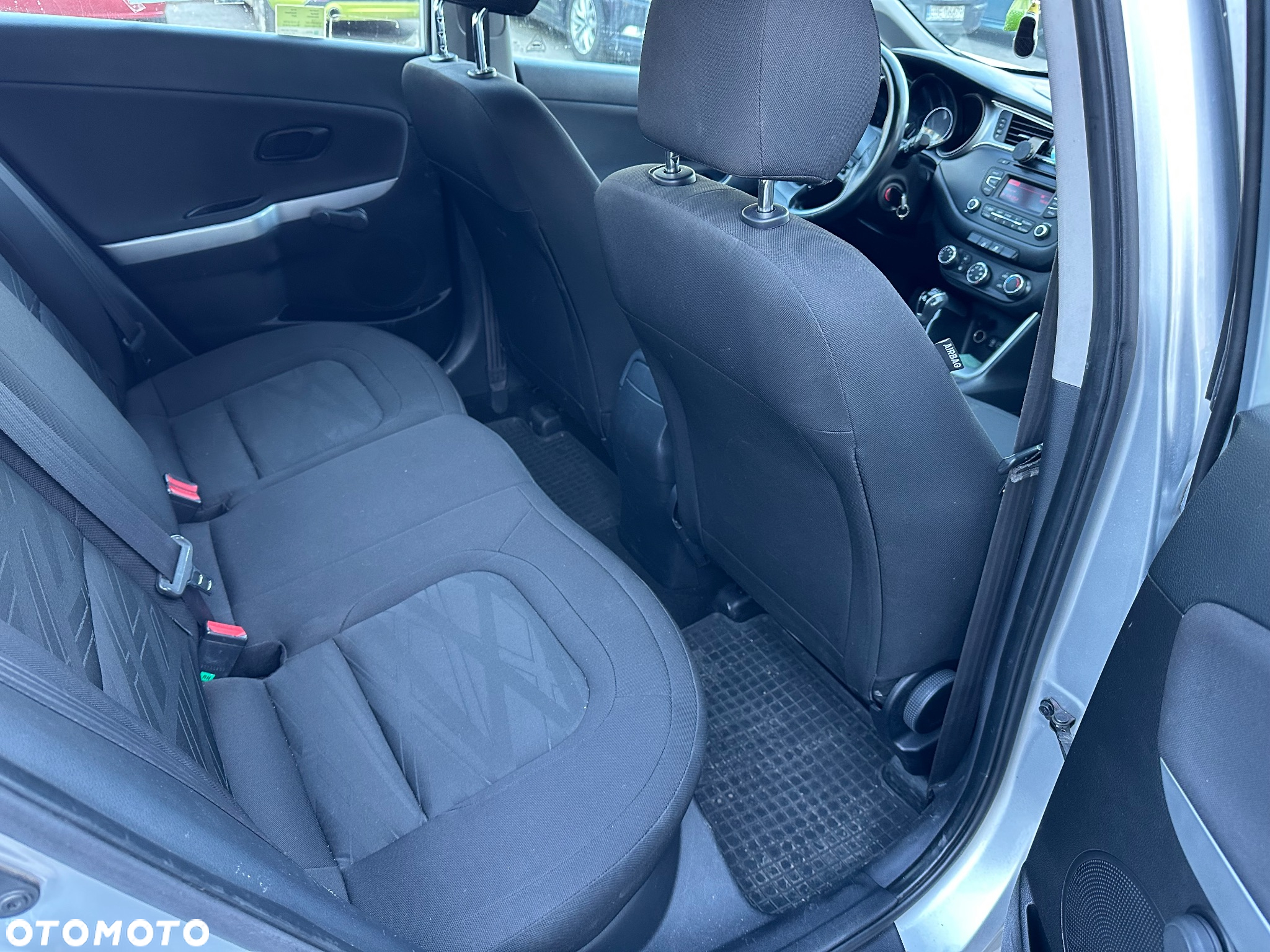 Kia Ceed - 12