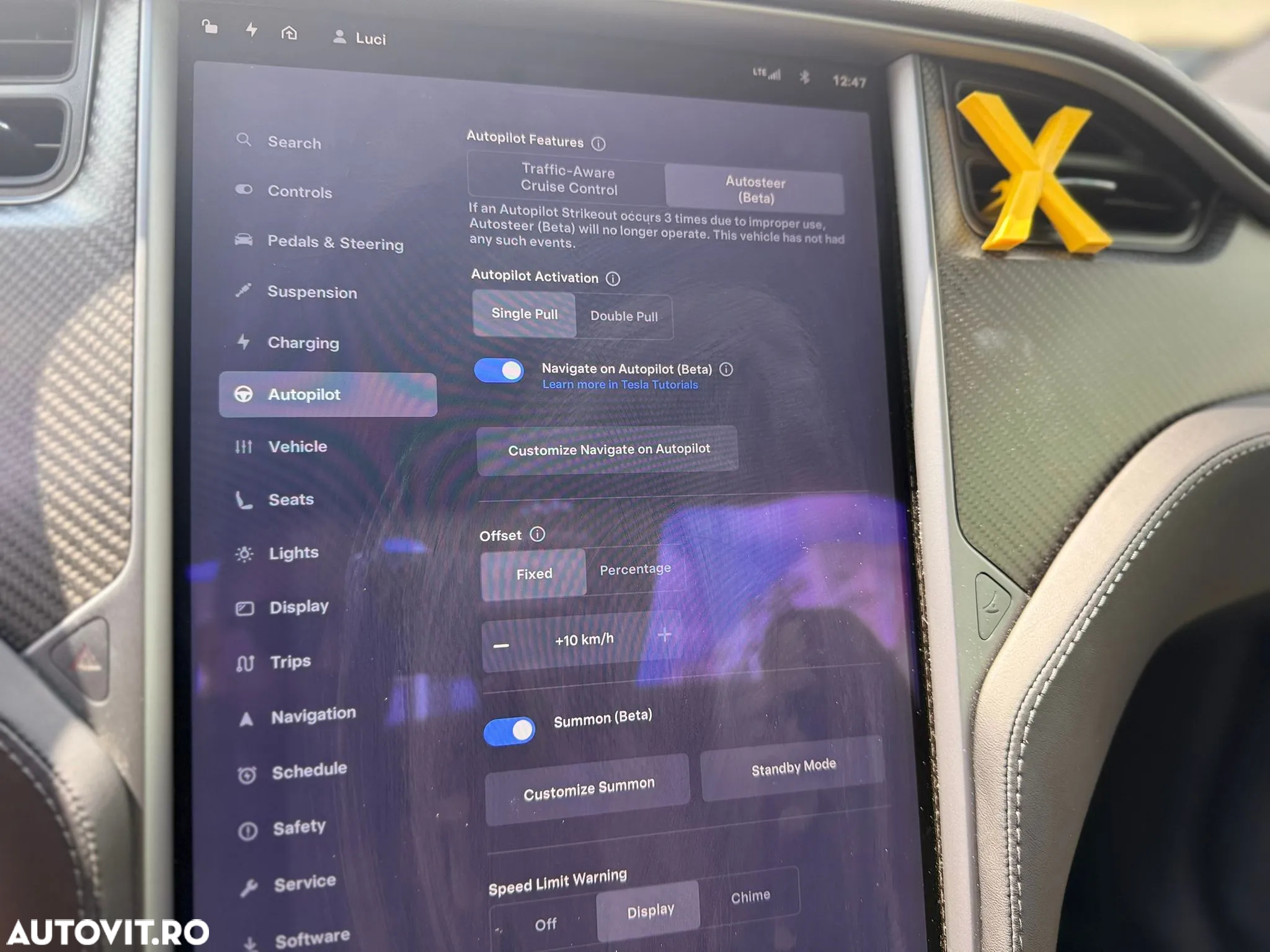 Tesla Model X - 9