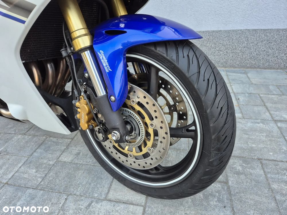 Honda CBR - 6