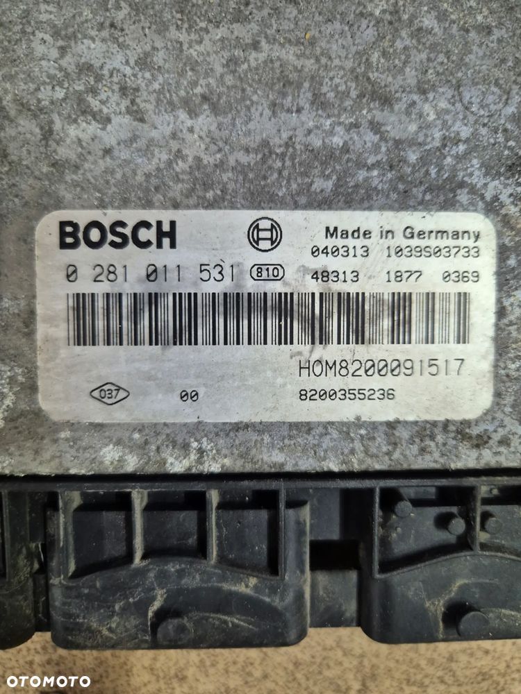 ZESTAW STARTOWY BSI STACYJKA KOMPUTER STEROWNIK SILNIKA TRAFIC VIVARO 2.5 DCI CDTI 01-06r. - 2