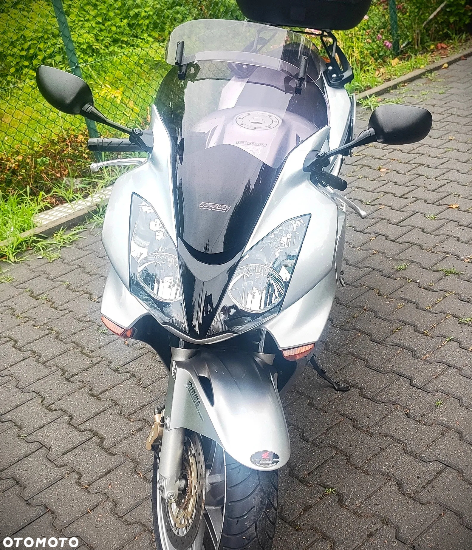 Honda VFR - 18