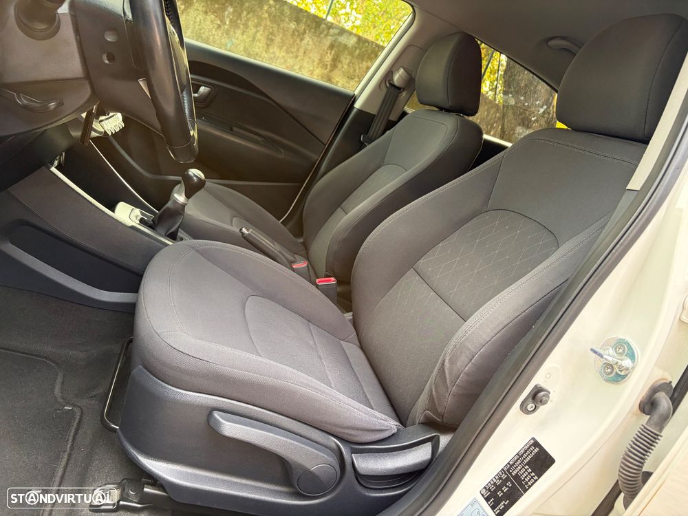 Kia Rio 1.2 CVVT Easy - 16