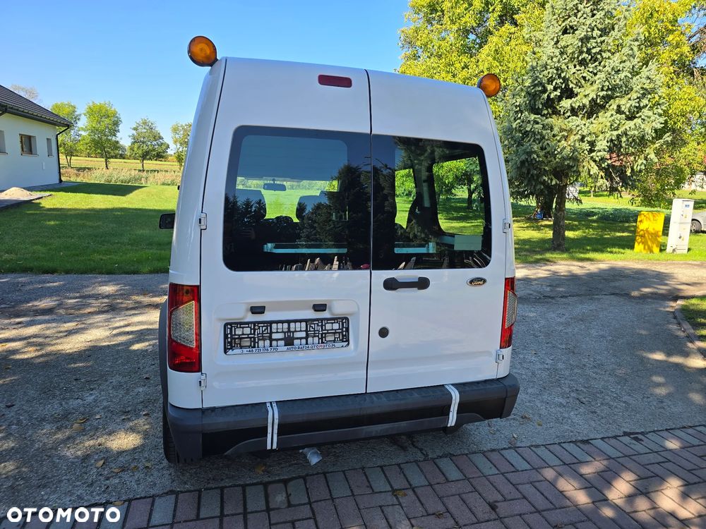 Ford Tourneo Connect - 6