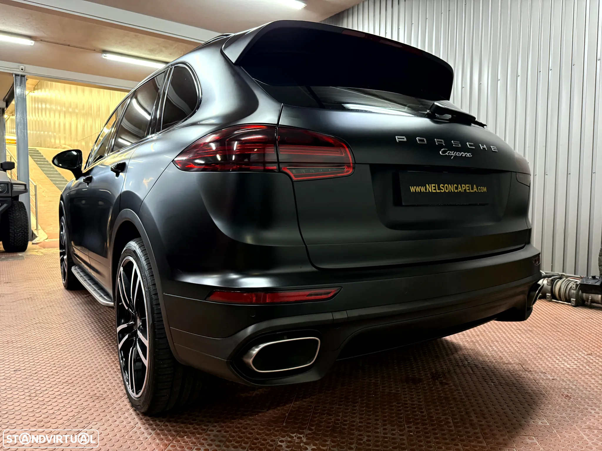 Porsche Cayenne - 4