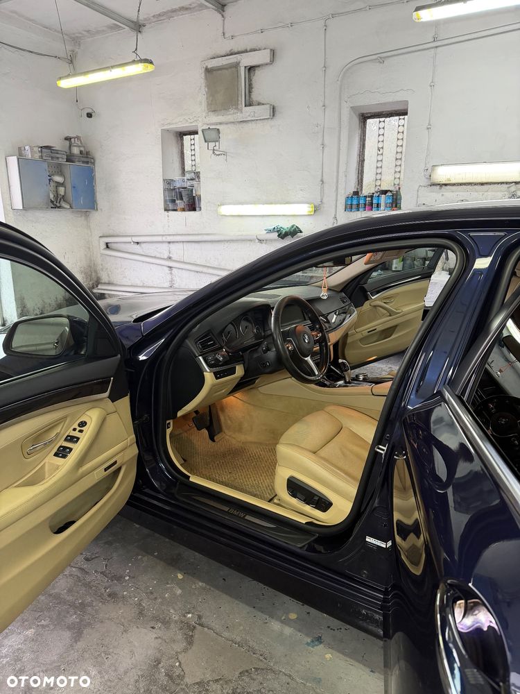 BMW Seria 5 530d xDrive Luxury Line - 12