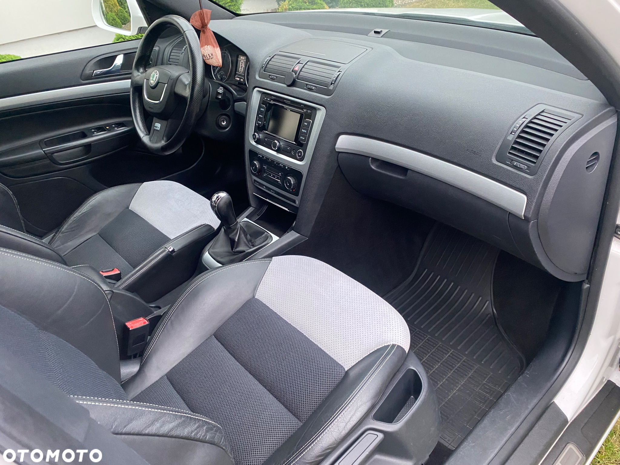 Skoda Octavia 2.0 TDI RS - 33