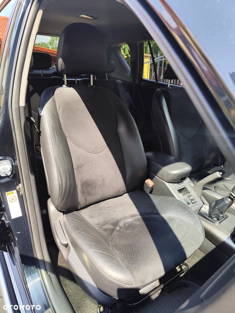 Toyota RAV4 2.2 D-4D Sol - 15