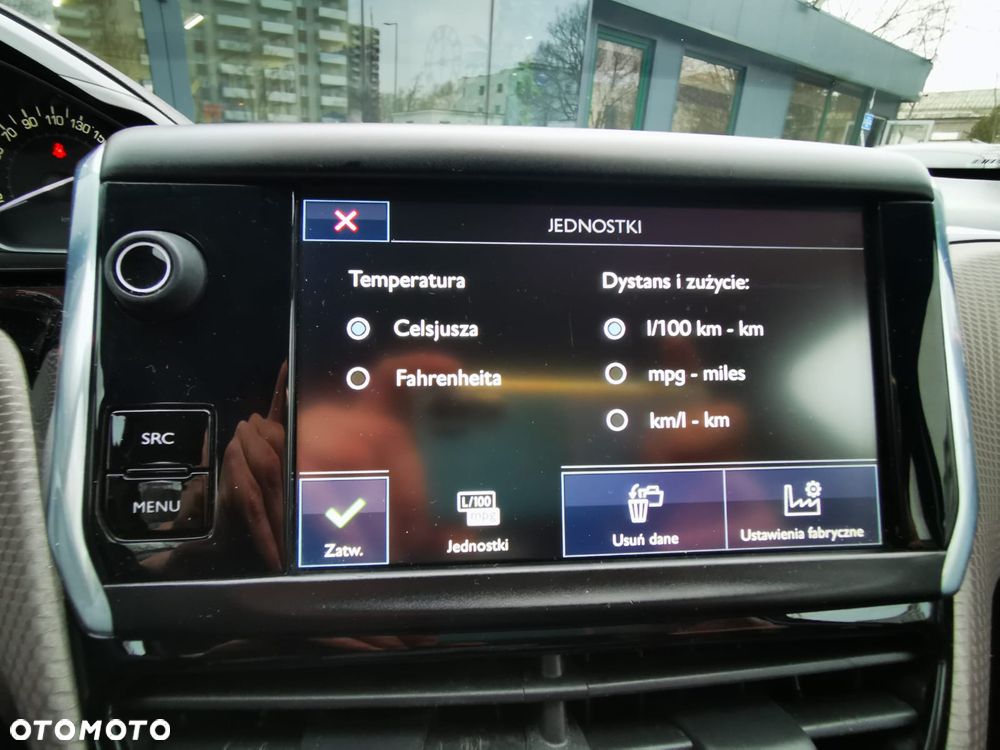 Peugeot 2008 1.2 Pure Tech Active - 12
