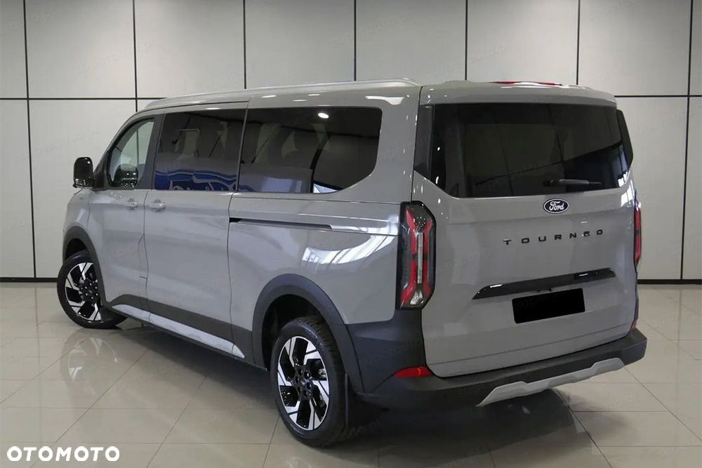 Ford Tourneo Custom - 5