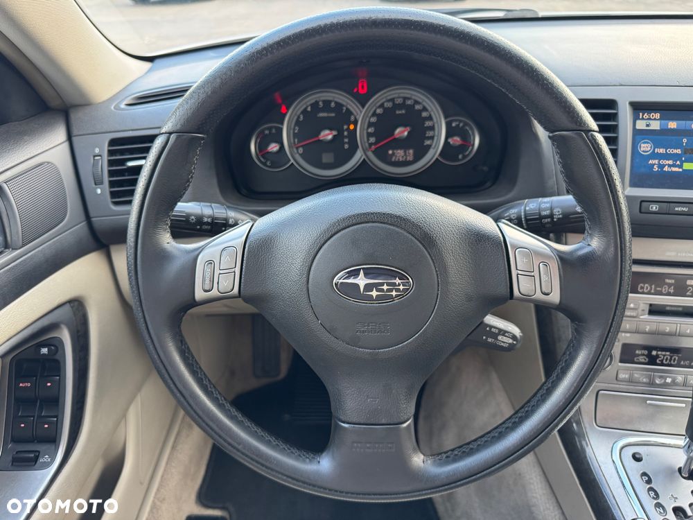 Subaru Outback Legacy 3.0RE NAV/NSE - 17