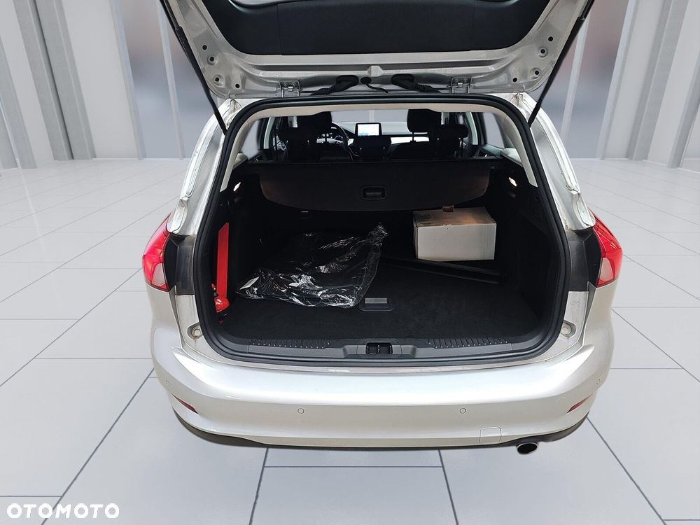 Ford Focus 1.5 EcoBlue Connected - 21