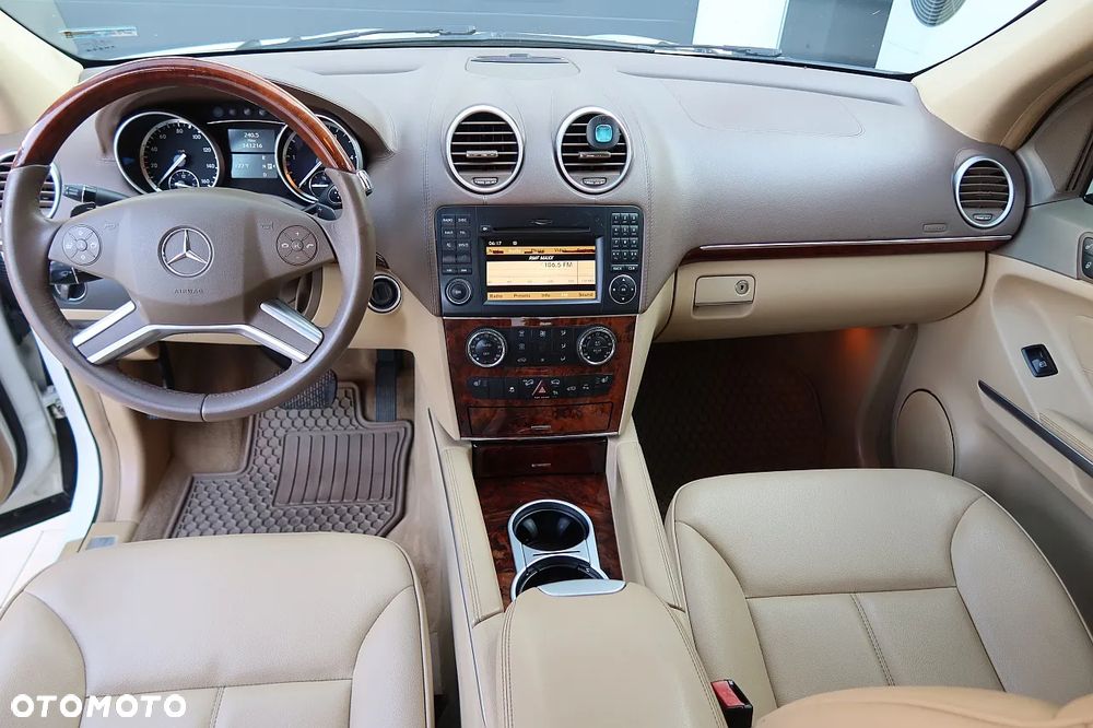 Mercedes-Benz GL 350 BlueTEC - 16