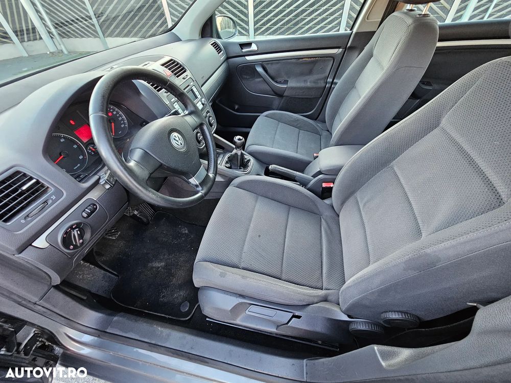 Volkswagen Golf 1.9 TDI DPF Comfortline BlueMotion - 18