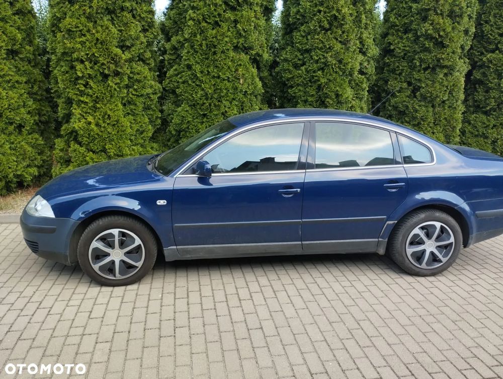 Volkswagen Passat 1.9 TDI Comfortline - 1