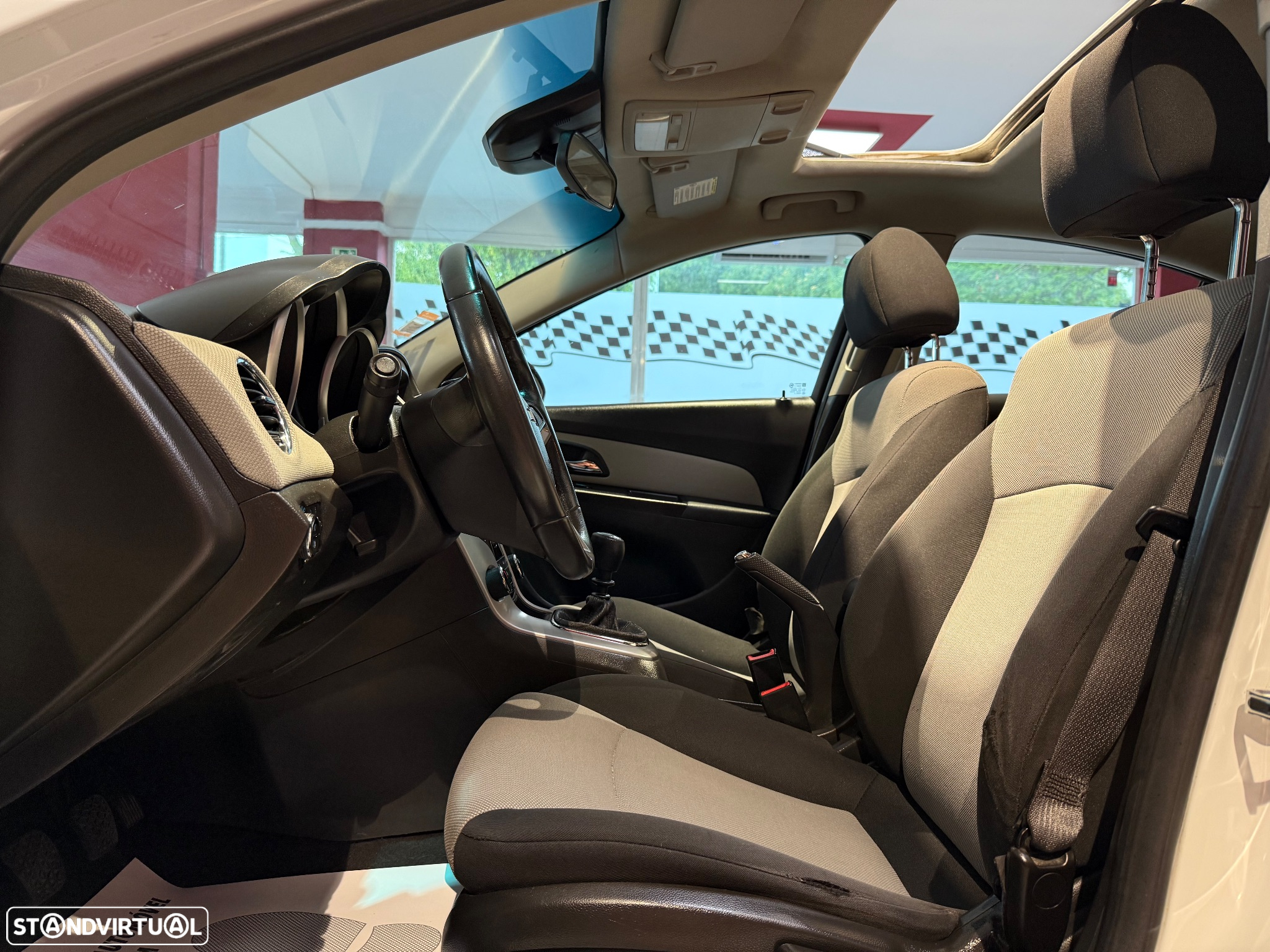 Chevrolet Cruze 1.6 LT - 9