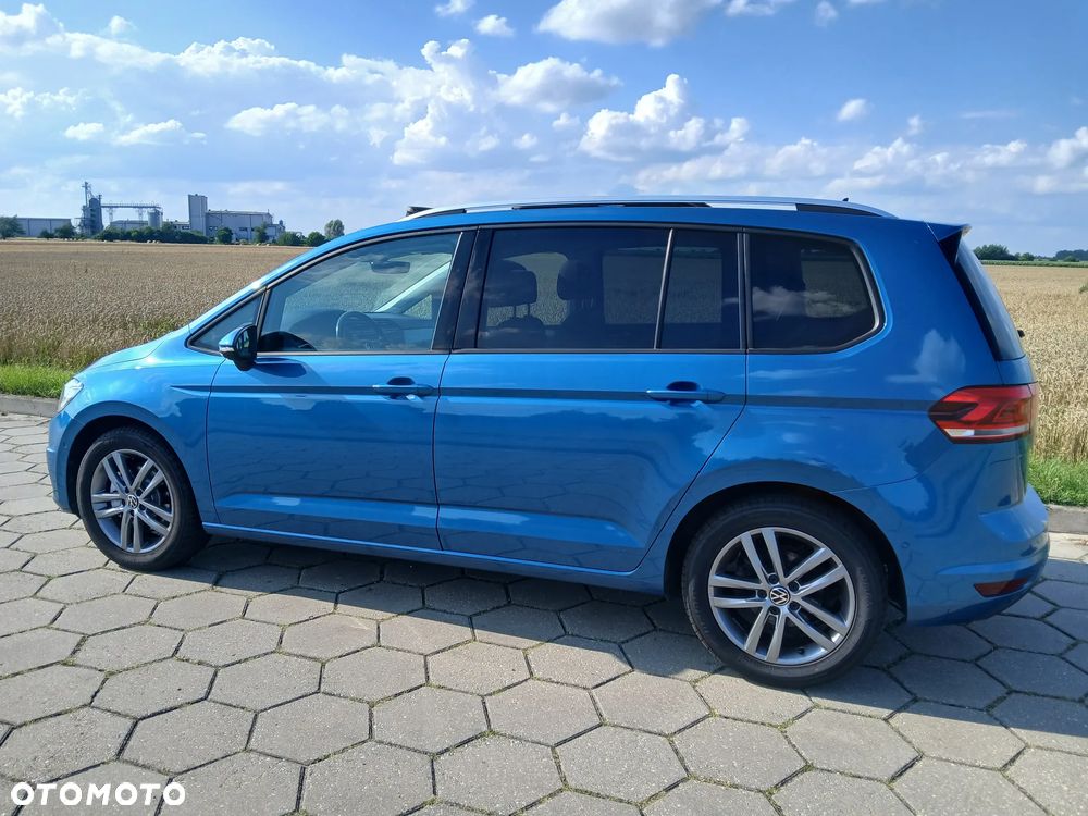 Volkswagen Touran - 8