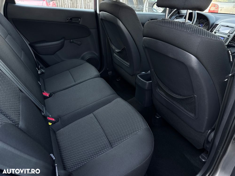 Hyundai i30 1.4 blue Comfort - 13