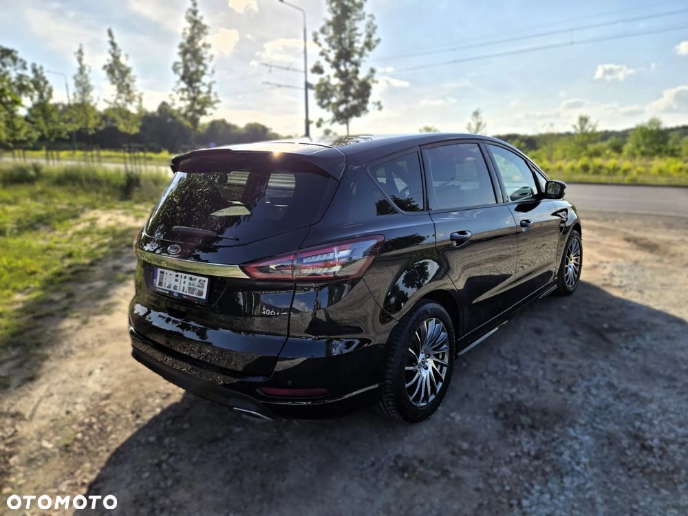 Ford S-Max - 16
