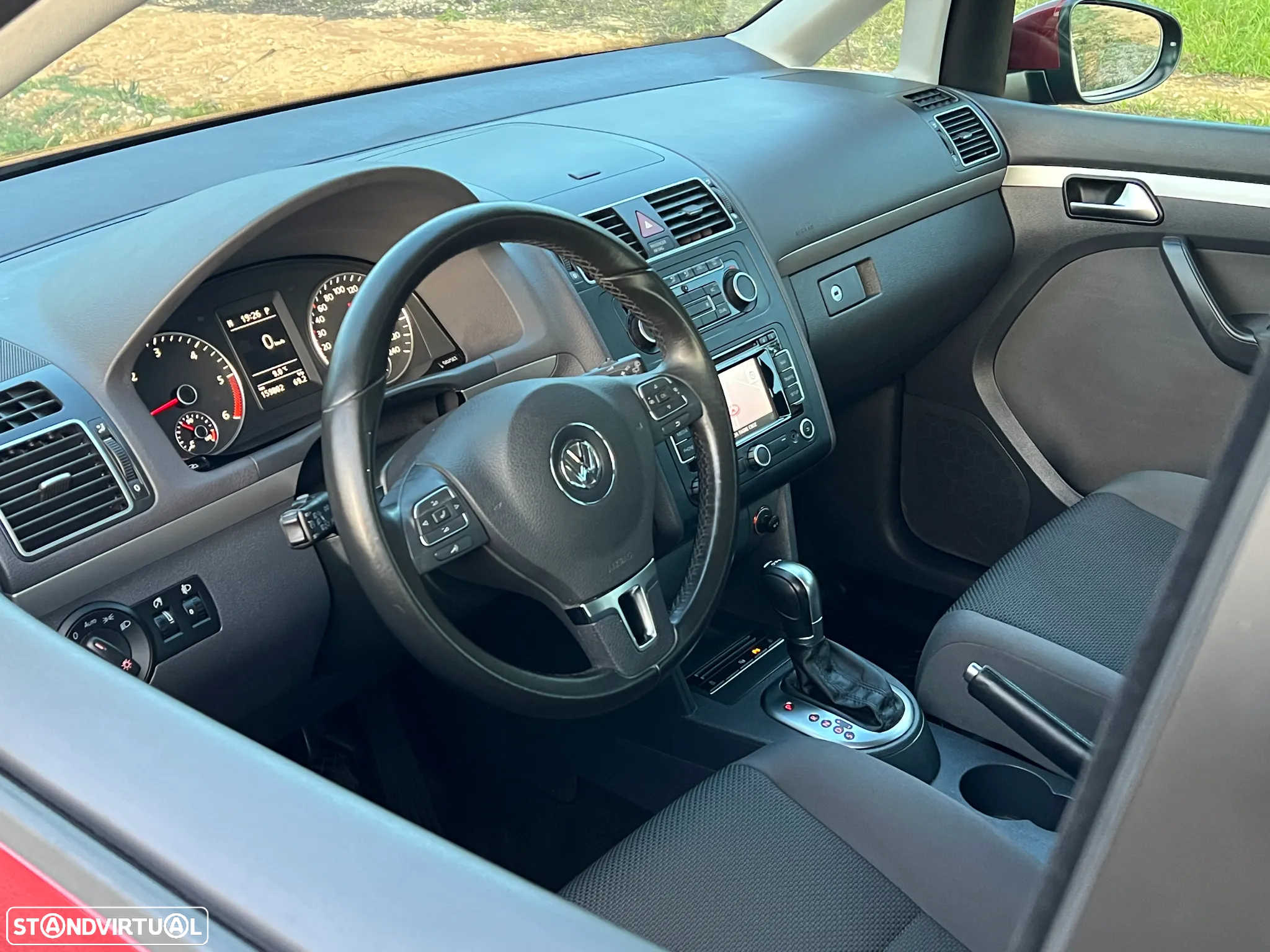 VW Touran 1.6 TDI DPF BlueMotion DSG Trendline - 10