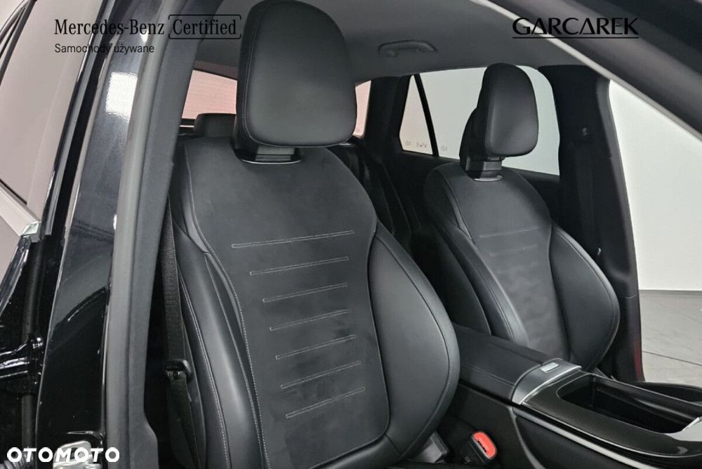 Mercedes-Benz GLC - 21