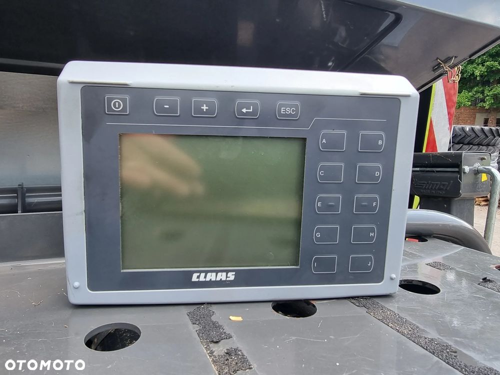 Claas Variant 460 RF - 9