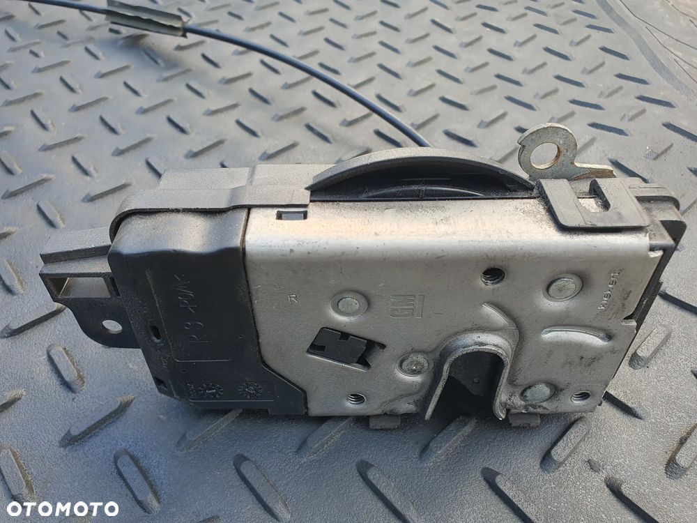 OPEL Astra H Zafira B Zamek drzwi prawy przód 13128112 FX - 2