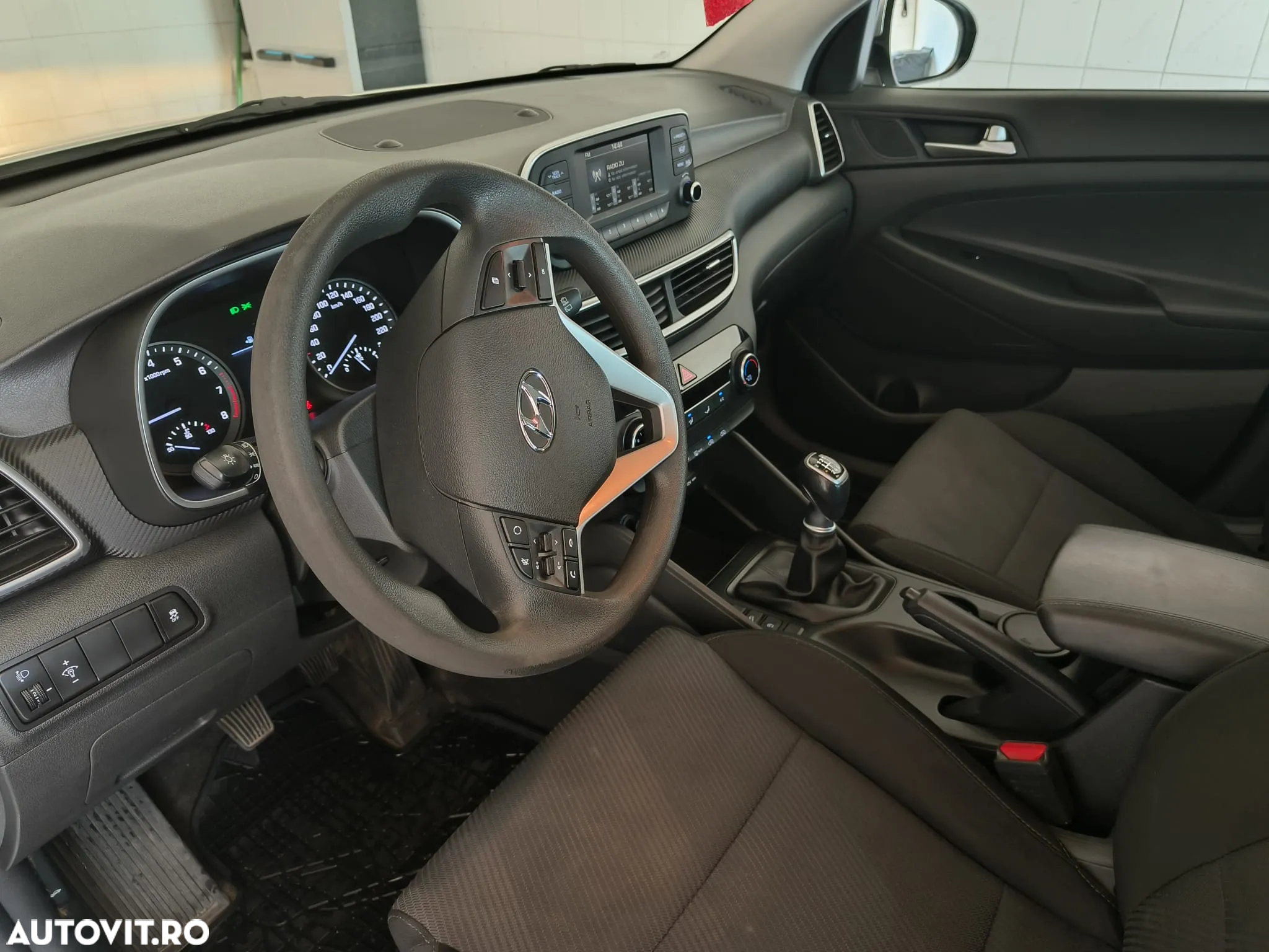 Hyundai Tucson 1.6 GDI 2WD 6MT Comfort - 12