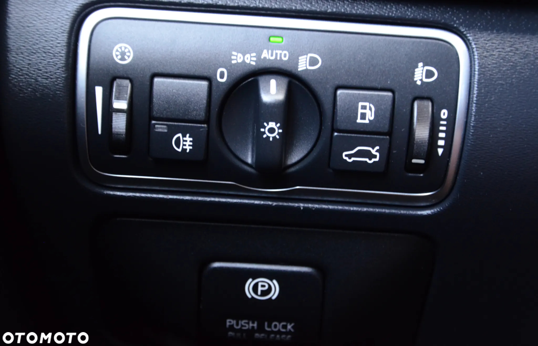 Volvo XC 60 D3 Momentum - 24