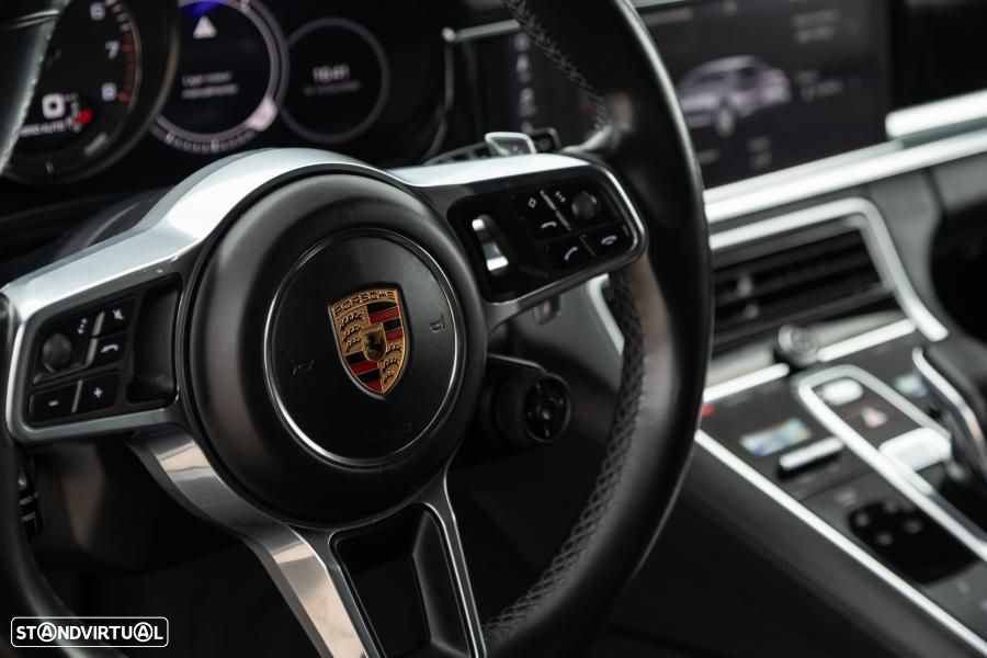 Porsche Panamera Sport Turismo 4 E-Hybrid - 22