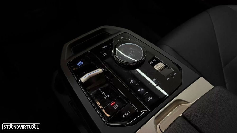 BMW iX xDrive 50 Pack Desportivo - 12