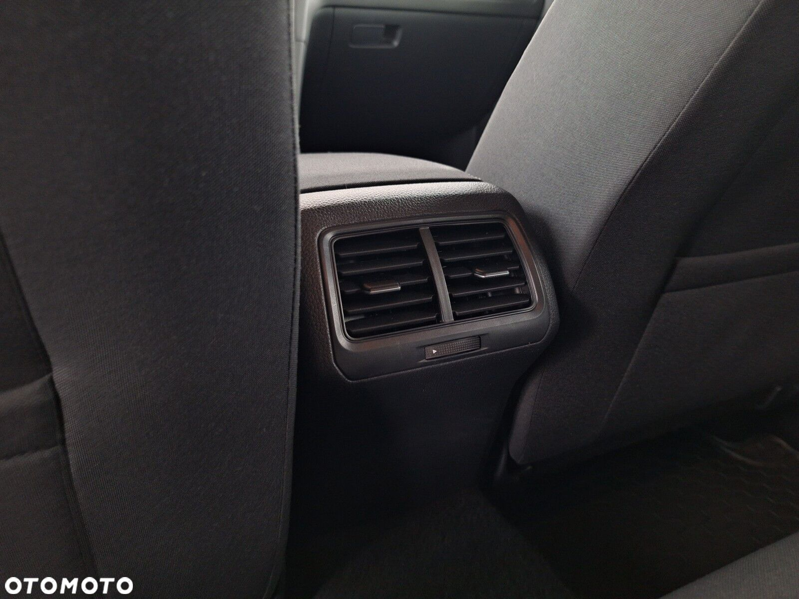 Volkswagen Golf VII 1.5 TSI BMT Comfortline - 38