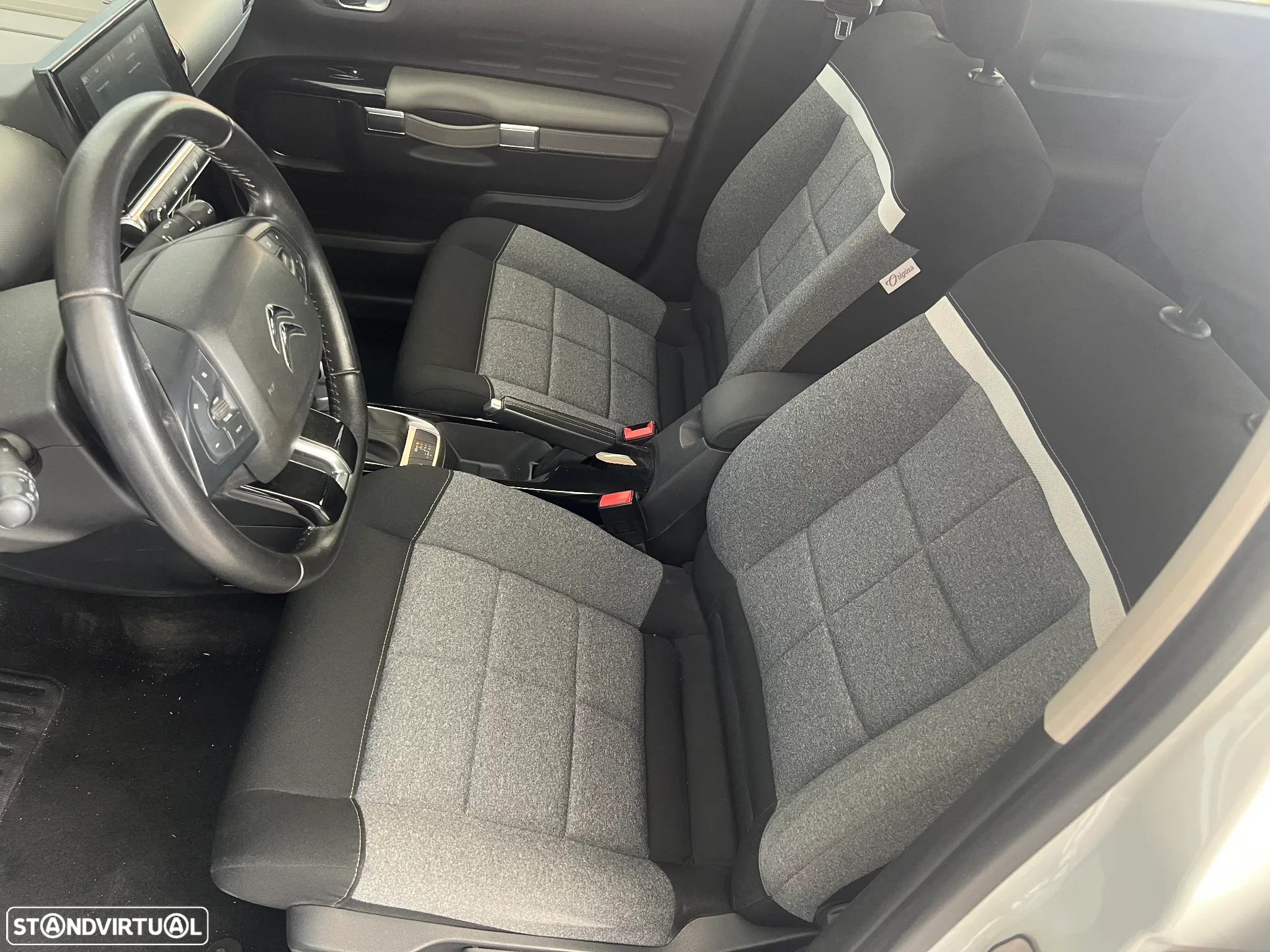 Citroën C4 Cactus 1.2 PureTech Shine EAT6 - 6