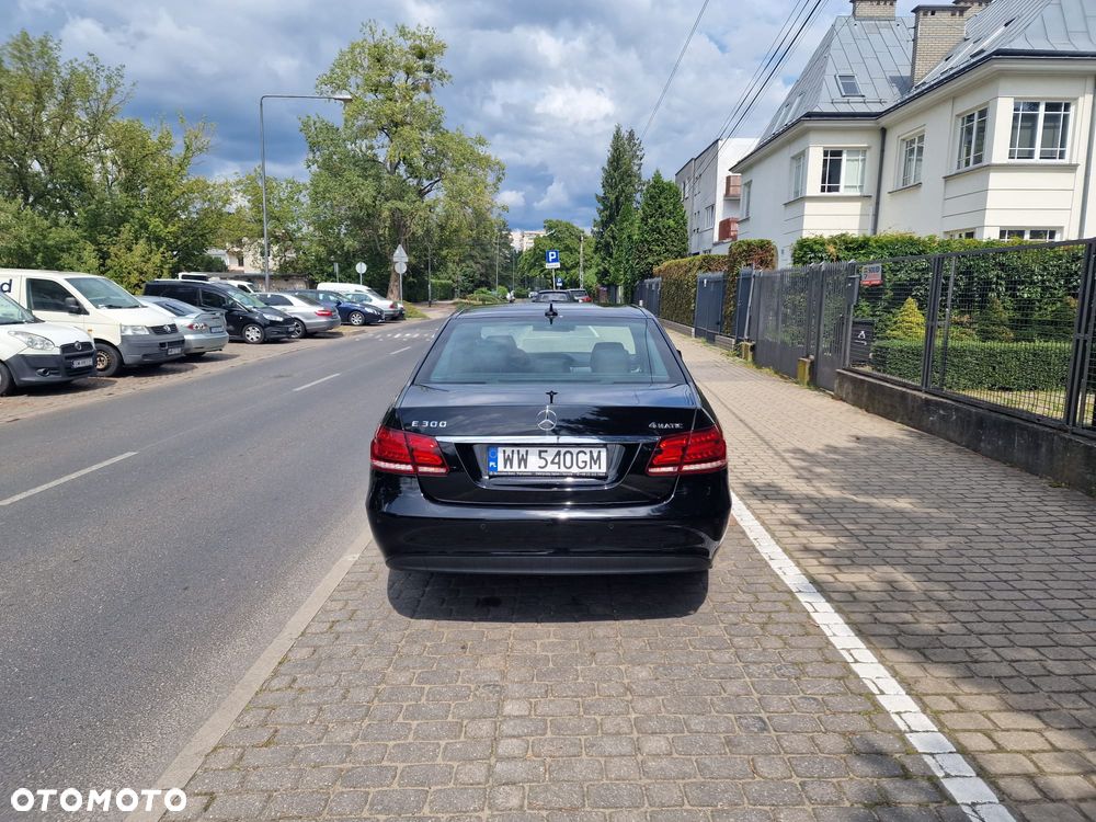 Mercedes-Benz Klasa E 300 4-Matic Elegance - 5