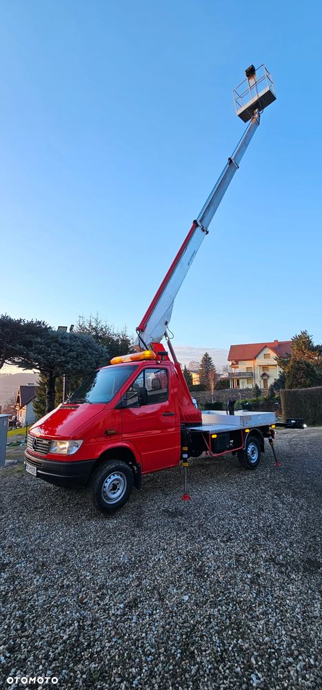 Mercedes-Benz Sprinter - 14