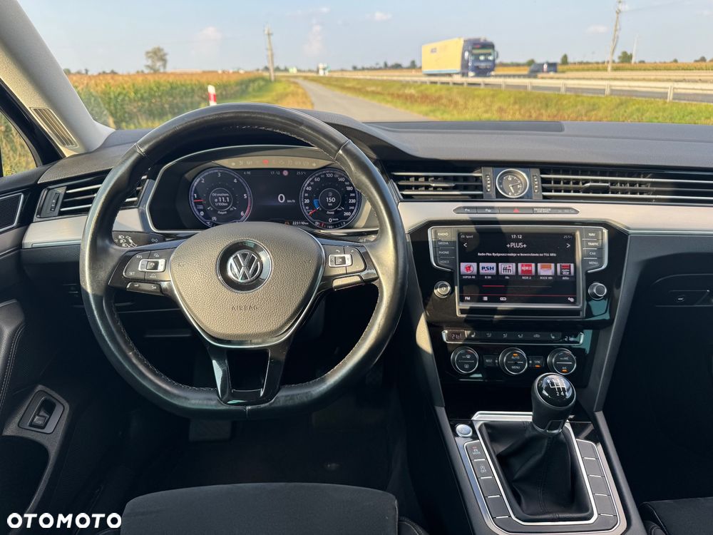 Volkswagen Passat 2.0 TDI BMT Highline - 16