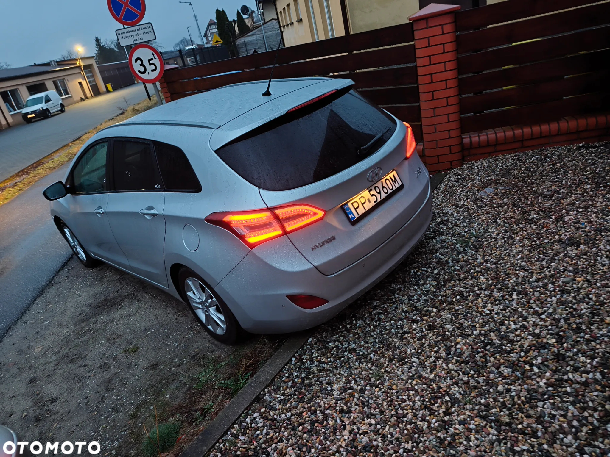 Hyundai i30 1.6 CRDi Premium - 24