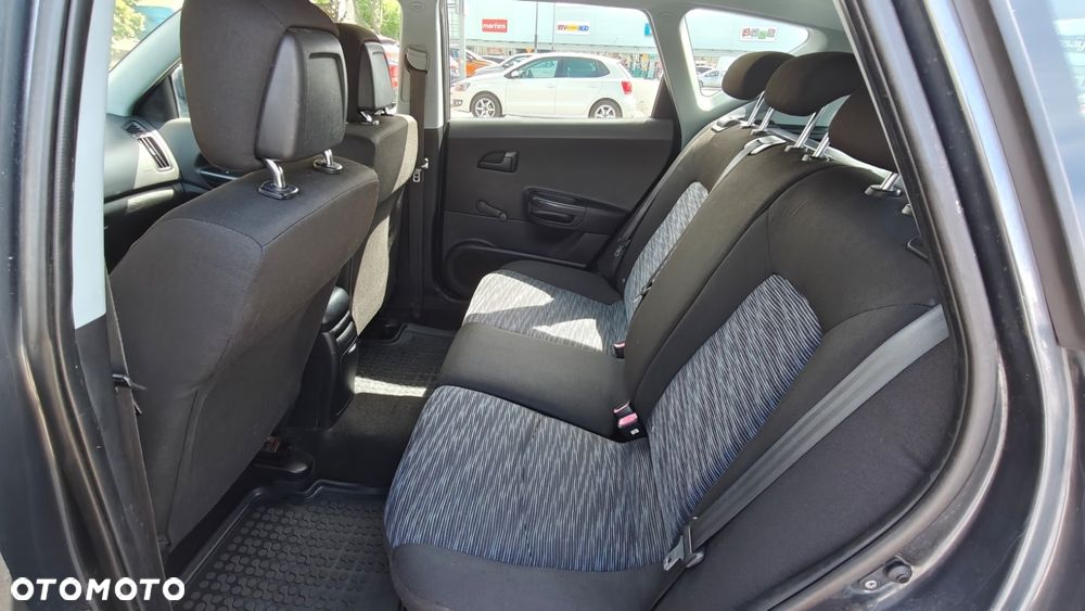 Kia Ceed - 3