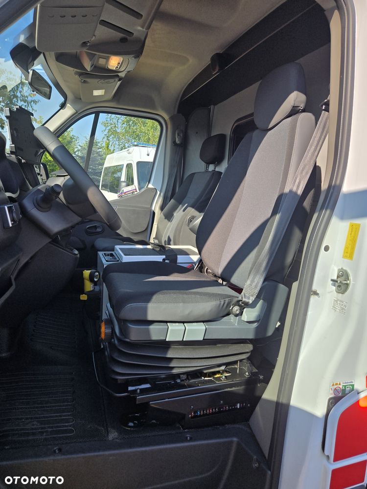 Renault Master Ambulans karetka - 24