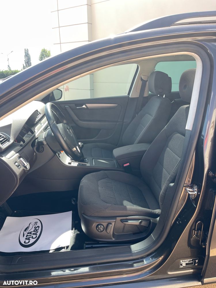 Volkswagen Passat 2.0 TDI BlueMotion Technology Comfortline - 30