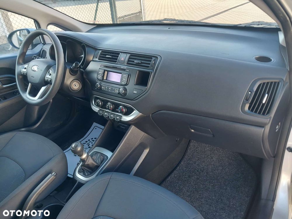 Kia Rio 1.2 M - 14