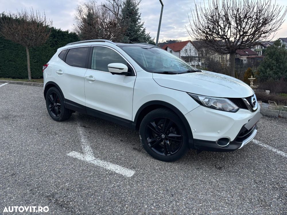 Nissan Qashqai 1.6 DCI TEKNA+ - 1