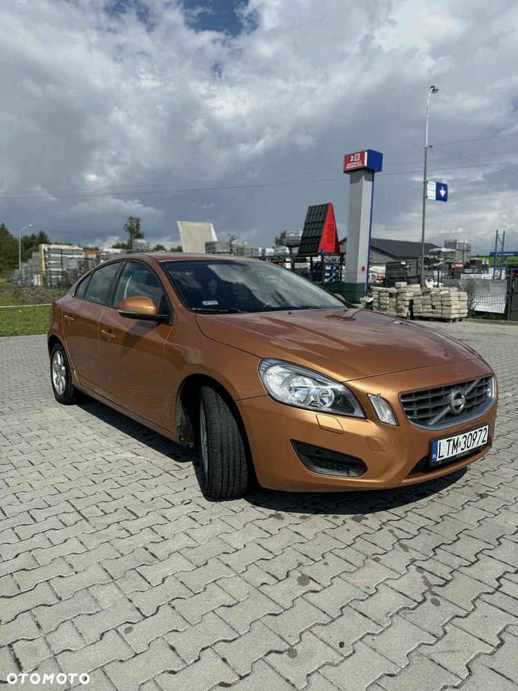 Volvo S60 - 1