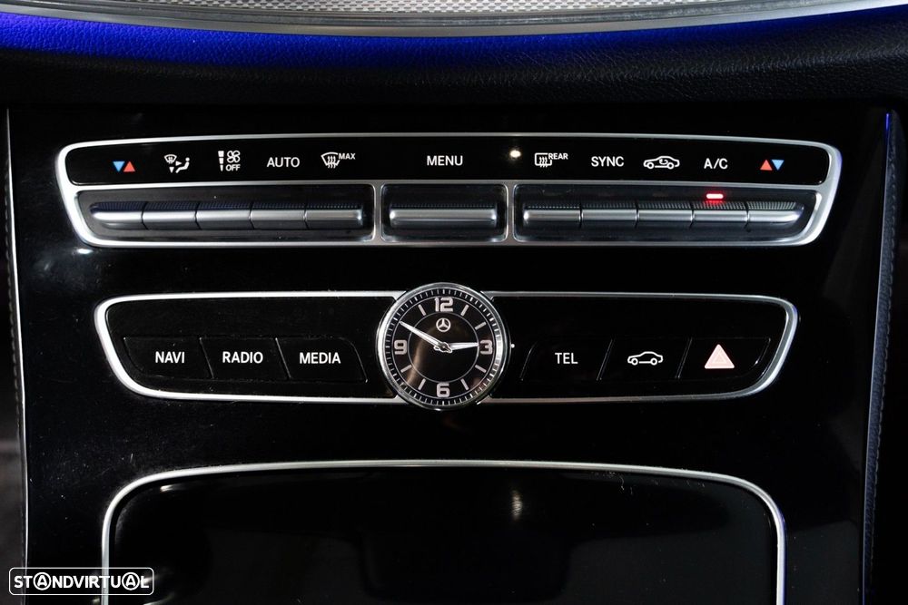 Mercedes-Benz E 220 d Avantgarde - 32