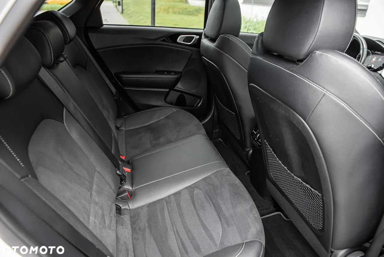 Kia ProCeed 1.5 T-GDI GT Line DCT - 37